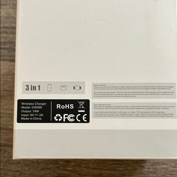 3-in-1 Wireless Charger - Picture 3 of 3